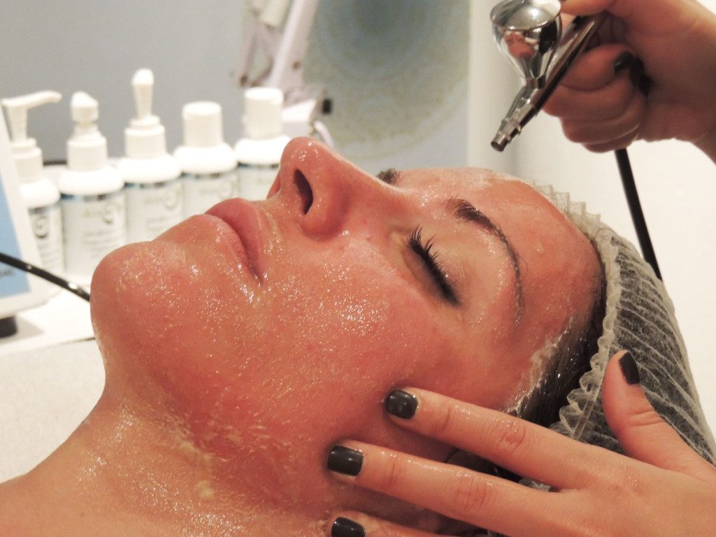 emena-spa-oxygen-facial-miami2